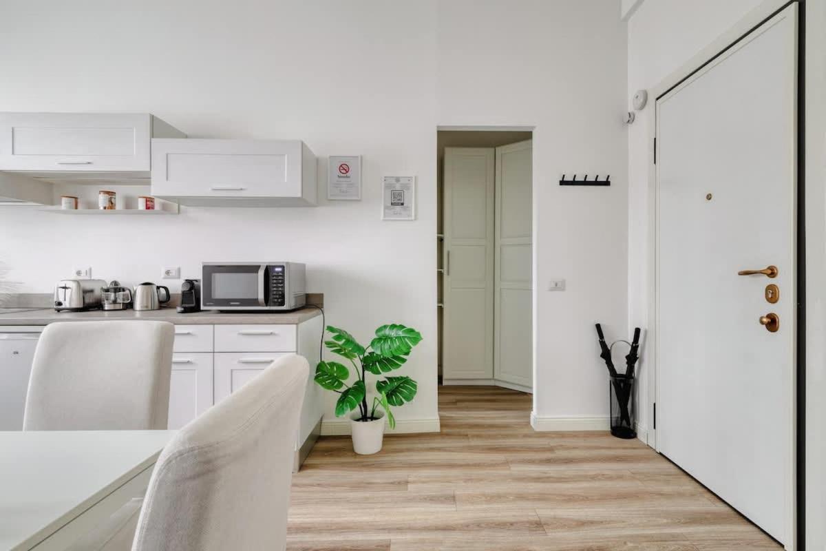 Oasis Suite - Subway 50 Meters Just 5 Minutes From Duomo Μιλάνο Εξωτερικό φωτογραφία